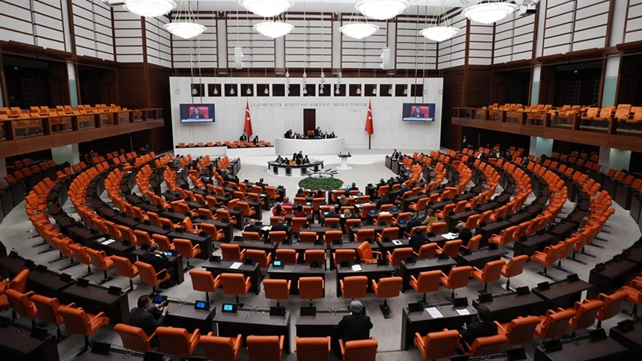 9 milletvekili hakkında 13 dokunulmazlık dosyası Meclis’te
