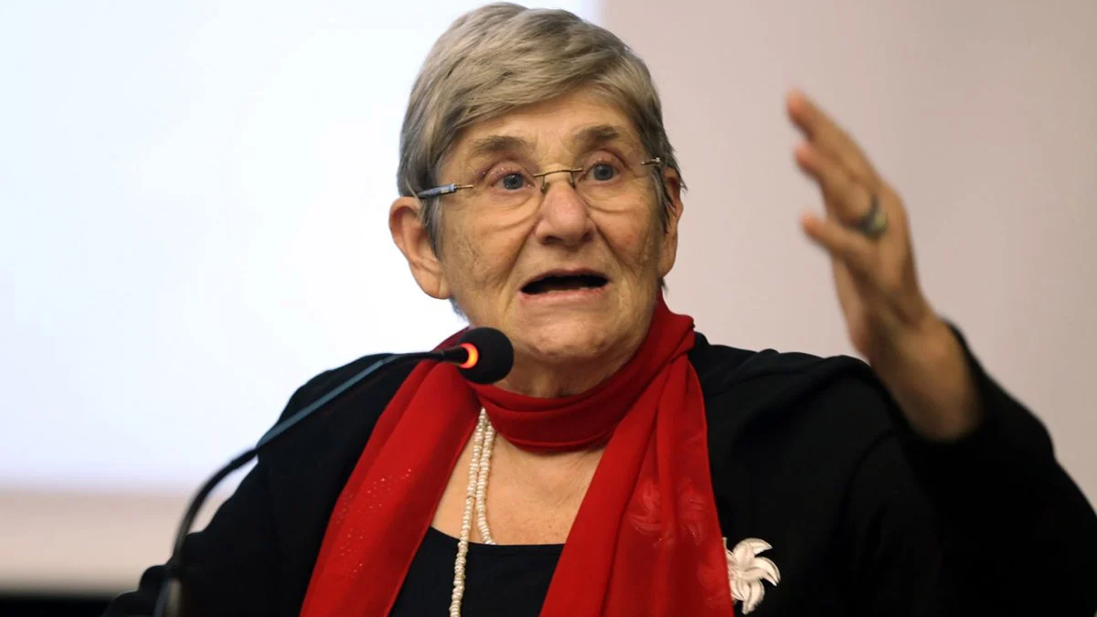 Canan Karatay meslekten men talebiyle hakim karşısına çıkacak