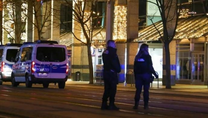 Berlin’de polis merkezi yakınında patlama: 2 polis yaralandı