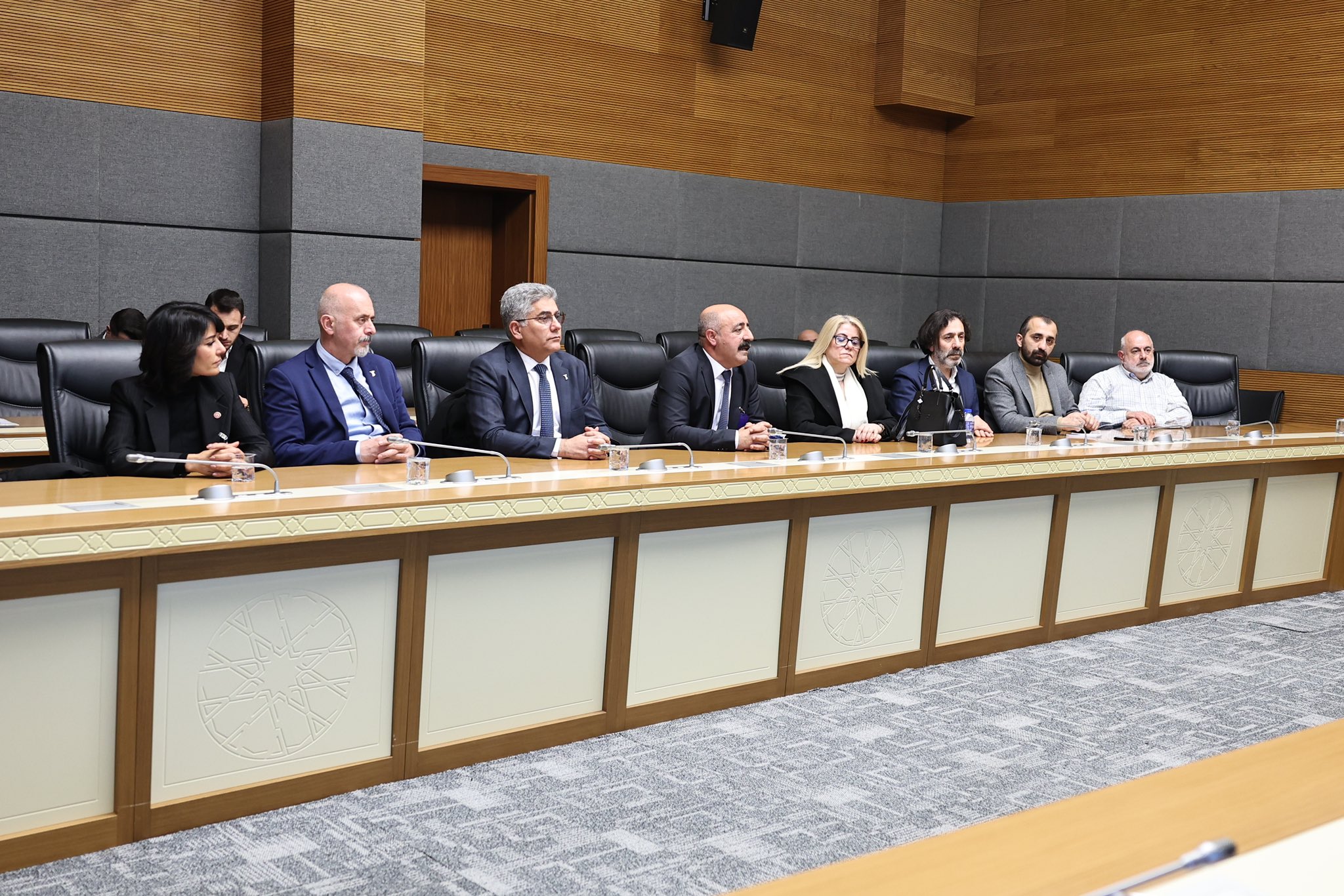 Alevi örgütlerinin temsilcileri Meclis’te bir dizi temasta bulundu