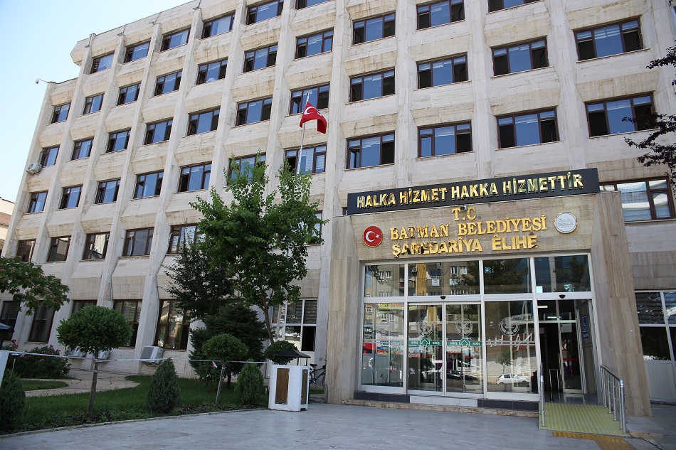 Batman’da kayyım 18 işçiyi daha işten çıkardı
