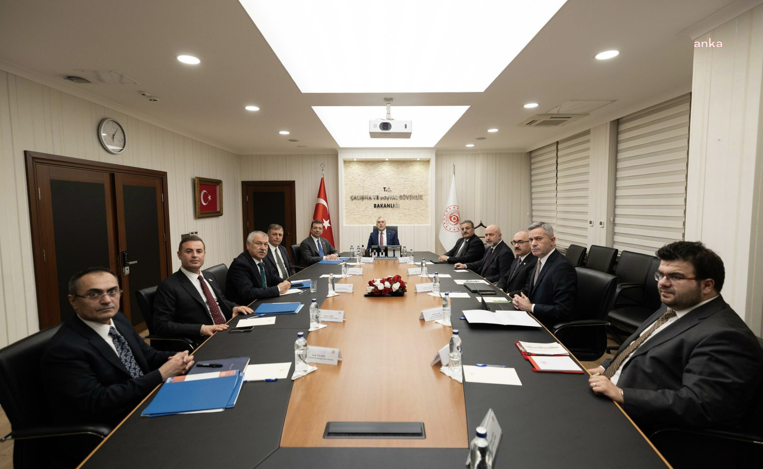 Bakan Işıkhan’dan İmamoğlu ile görüşmesi hakkında açıklama: Taleplerini dinledik