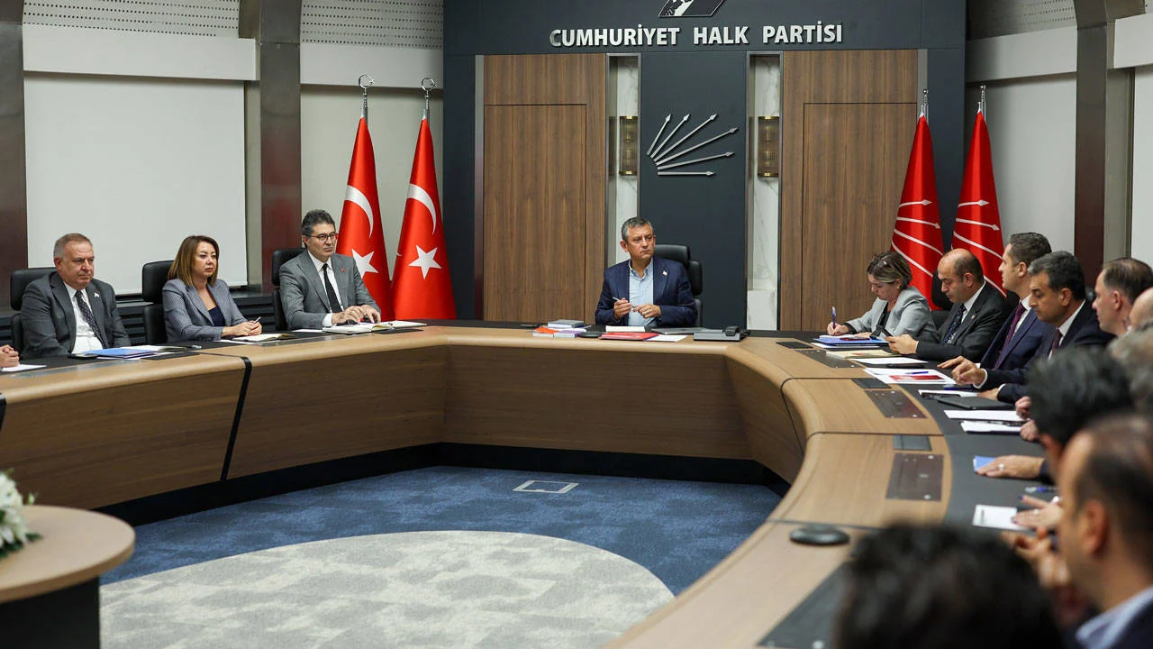 CHP MYK toplandı: İmralı heyetinin randevu talebi gündemler arasında