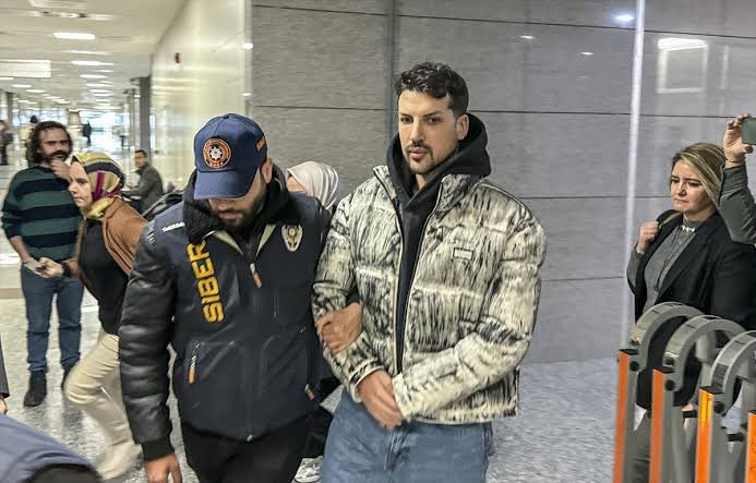 Ünlü isimler yasa dışı bahis soruşturmasında: Kerimcan Durmaz tutuklandı