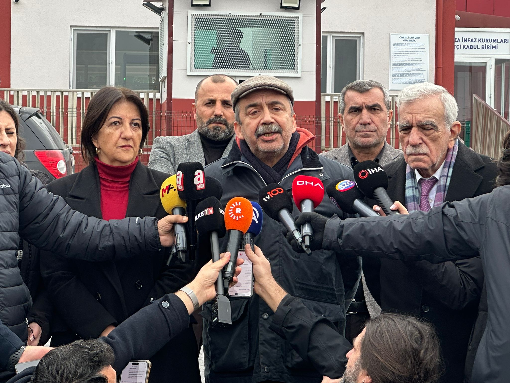 İmralı heyeti – Figen Yüksekdağ görüşmesi tamamlandı