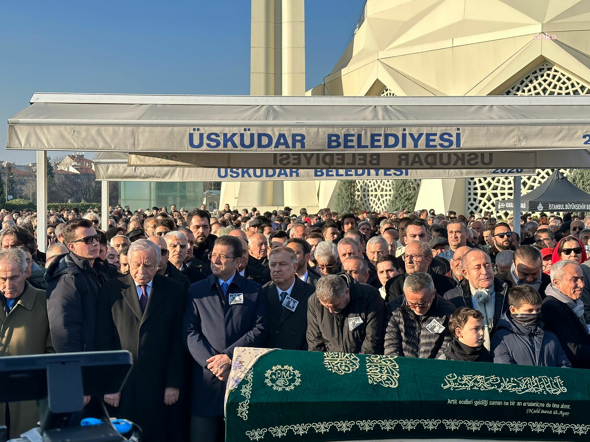 Sözcü yazarı Nedim Türkmen ve ailesi son yolculuğuna uğurlandı
