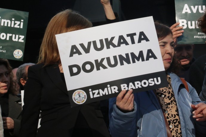 İzmir Barosu: Avukatlar ve barolar yok edilmek isteniyor