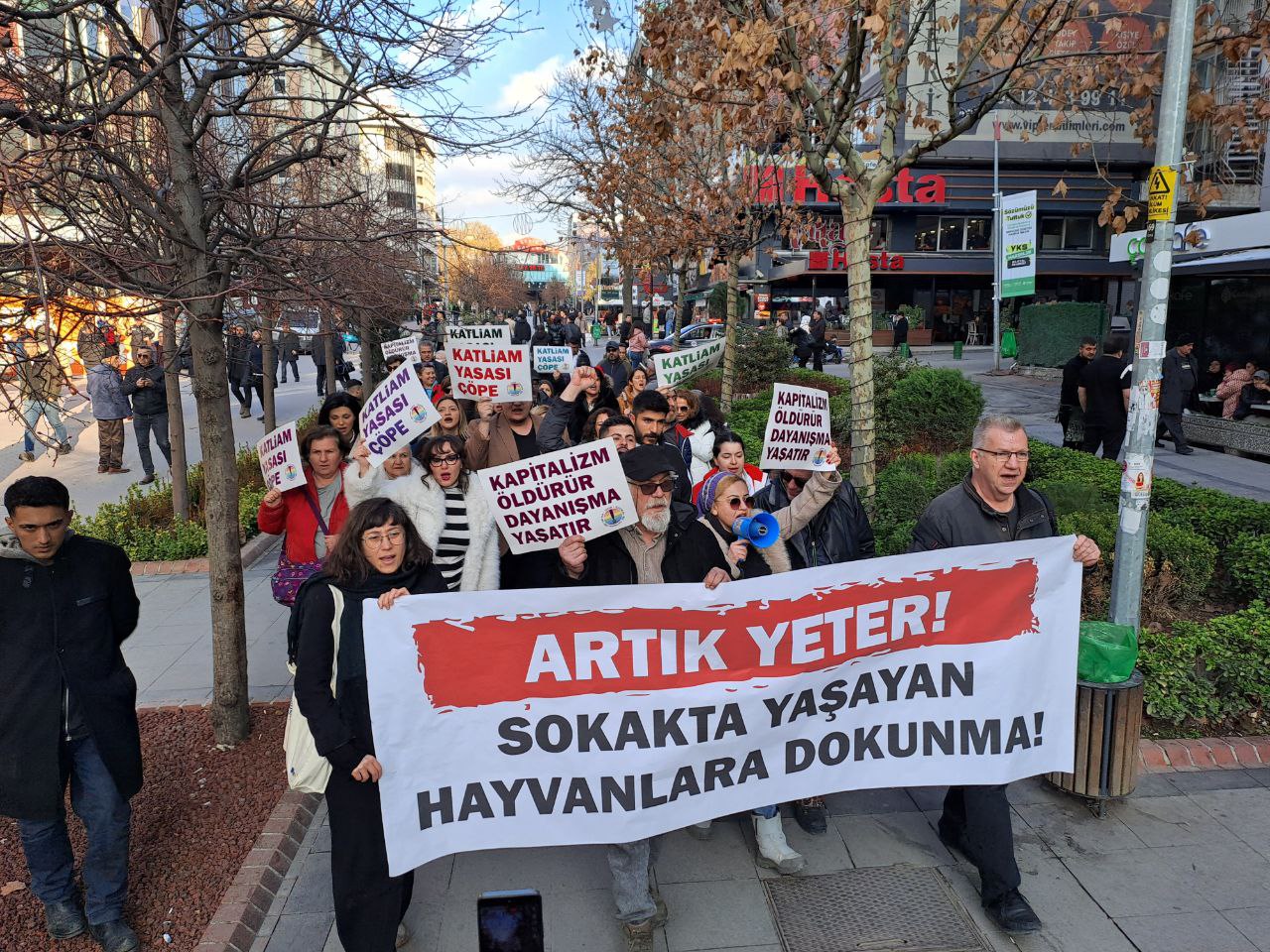 İstanbul ve Ankara’dan AYM’ye seslendiler: Yasayı iptal edin