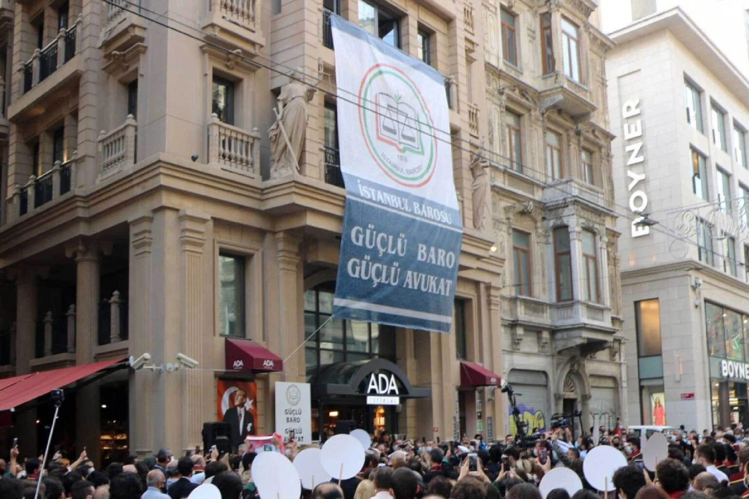 60’a yakın uluslararası kurumdan İstanbul Barosu’na destek