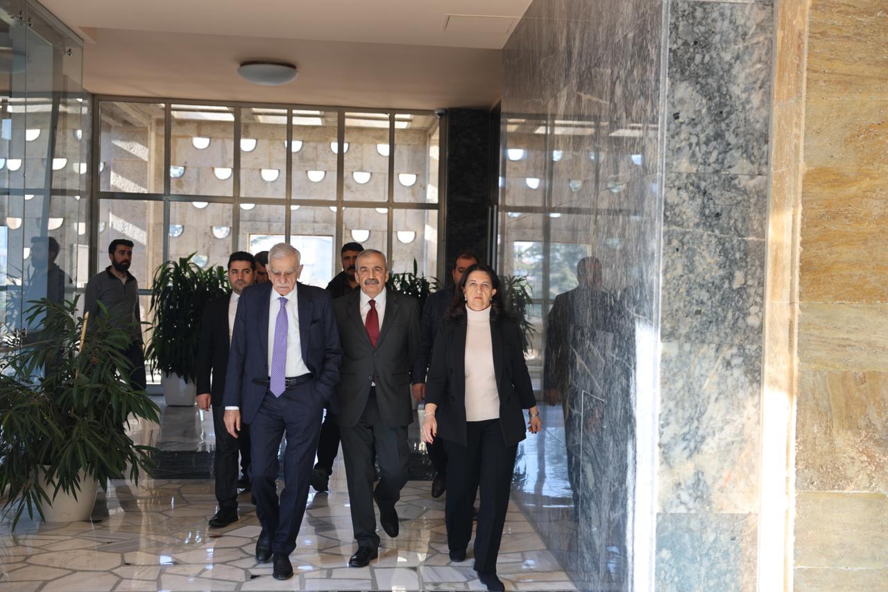 DEM Parti İmralı Heyeti Bahçeli ile görüştü