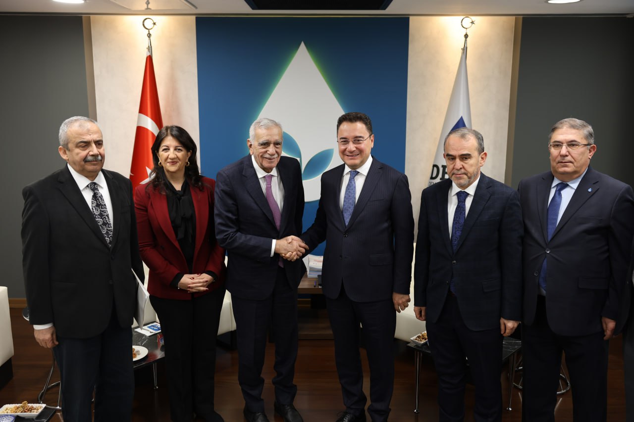 DEM Parti İmralı heyeti DEVA Partisi ile görüştü