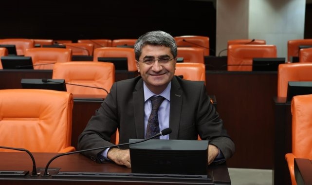 Mehmet Emin Ekmen: Siyasi demokratik zeminin oluşması Türkiye için önemli bir kazanç olacak