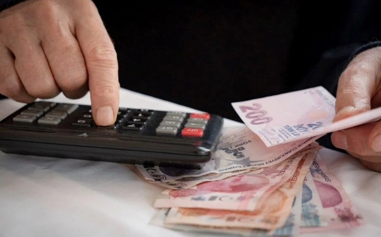 En düşük emekli maaşında yeni rakam açıklandı