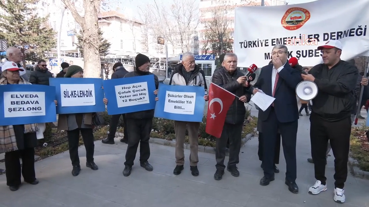 Emekliler ‘Emekliler Yılı’nın sona erişini lokma döktürerek kutladı