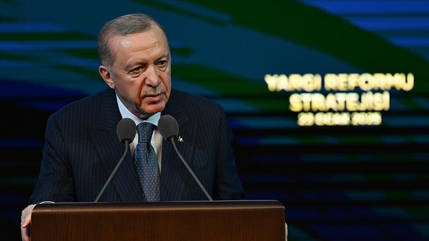 Cumhurbaşkanı Erdoğan: Muhalefet partisi başkanı da olsanız kameralar karşısında kimseye tehdit savuramazsınız