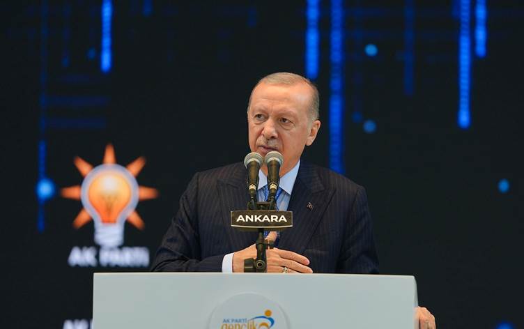 Cumhurbaşkanı Erdoğan: Gençleri aynı ortak paydada buluşturmanın gayretinde olacağız