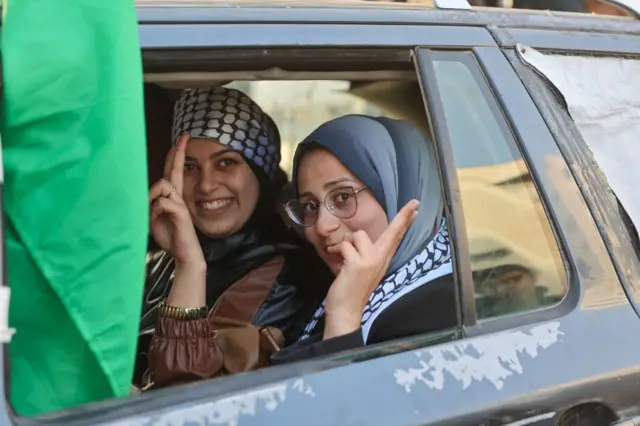 İsrail, ateşkes anlaşması gereği 90 Filistinli tutukluyu serbest bıraktı