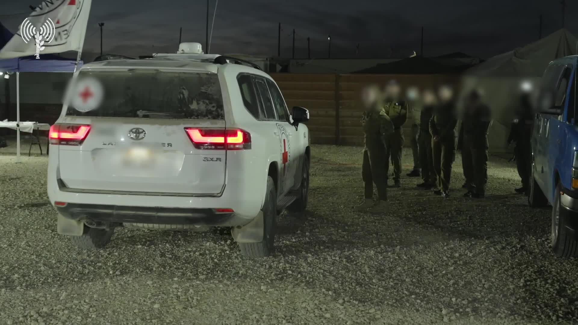 İsrail ordusu serbest bırakılan esirlerin görüntüsünü yayınladı