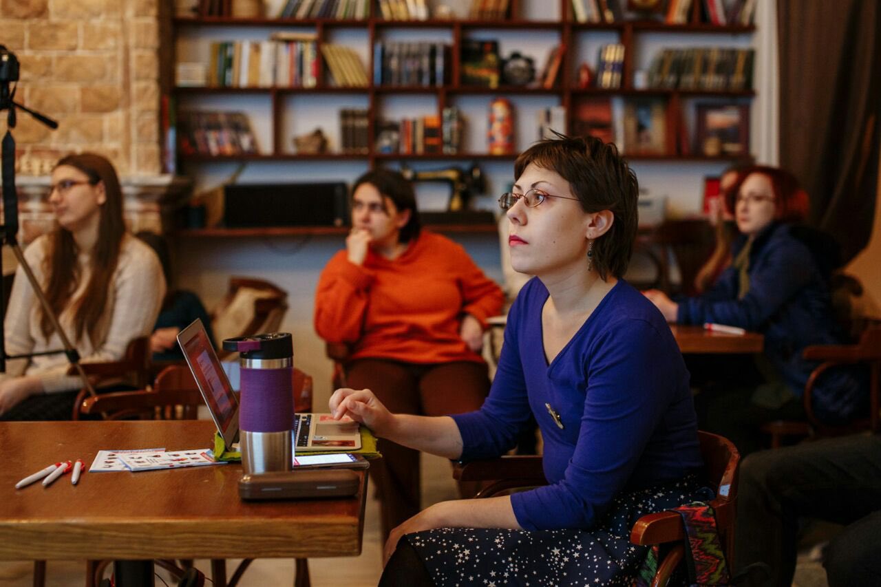 Feministlerden Anastasia Emelyanova açıklaması