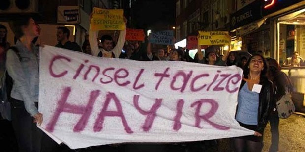 Şarkıcı Nez, taciz mesajı atan erkeği ifşa etti