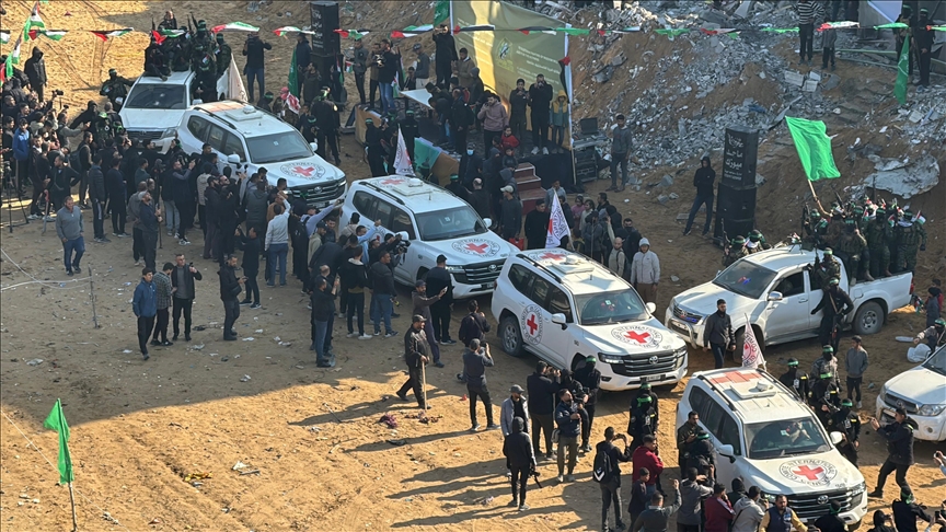 Hamas serbest bırakacağı 3 rehinenin ismini açıkladı