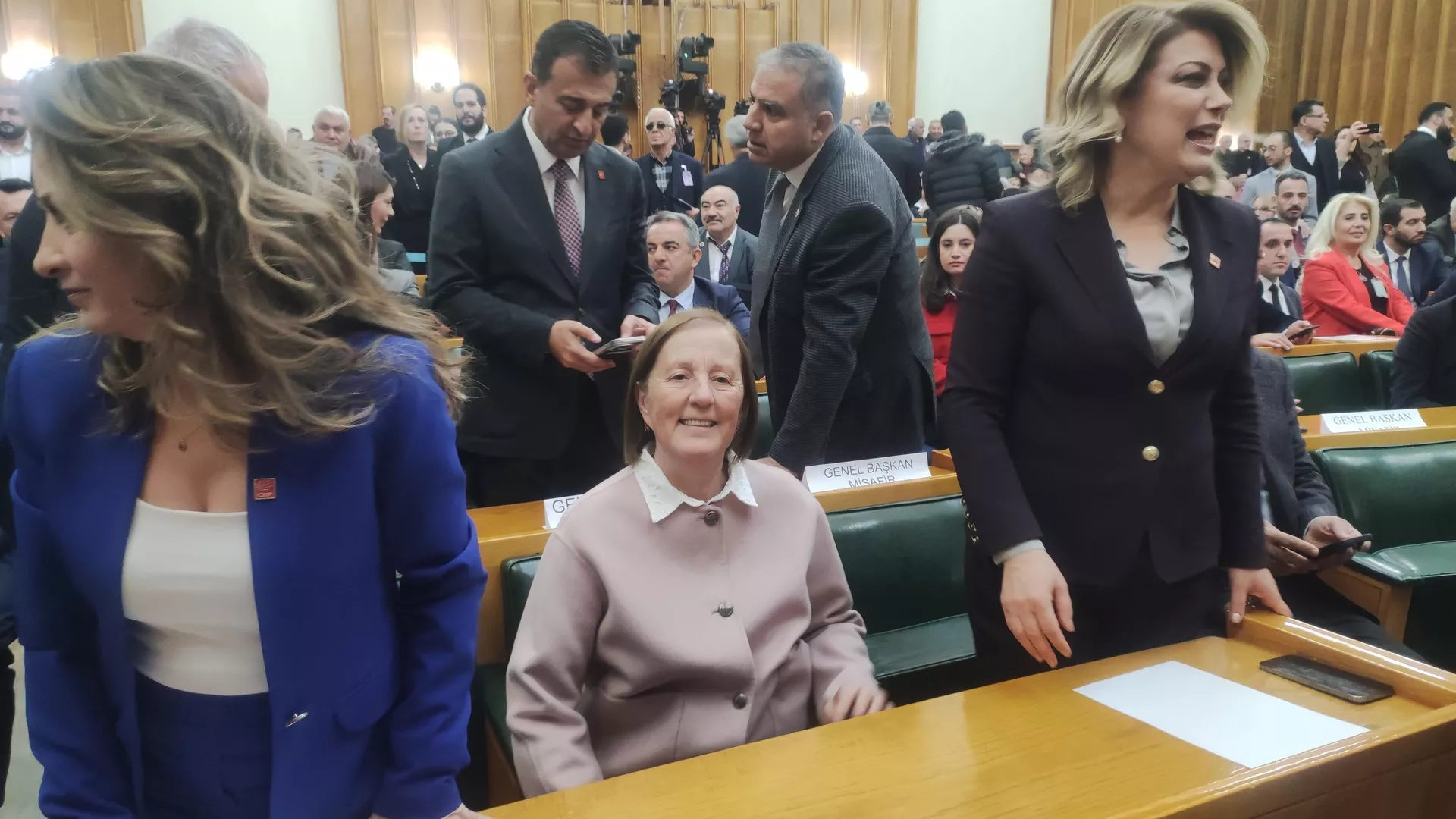 Selma Aliye Kavaf CHP’ye katıldı