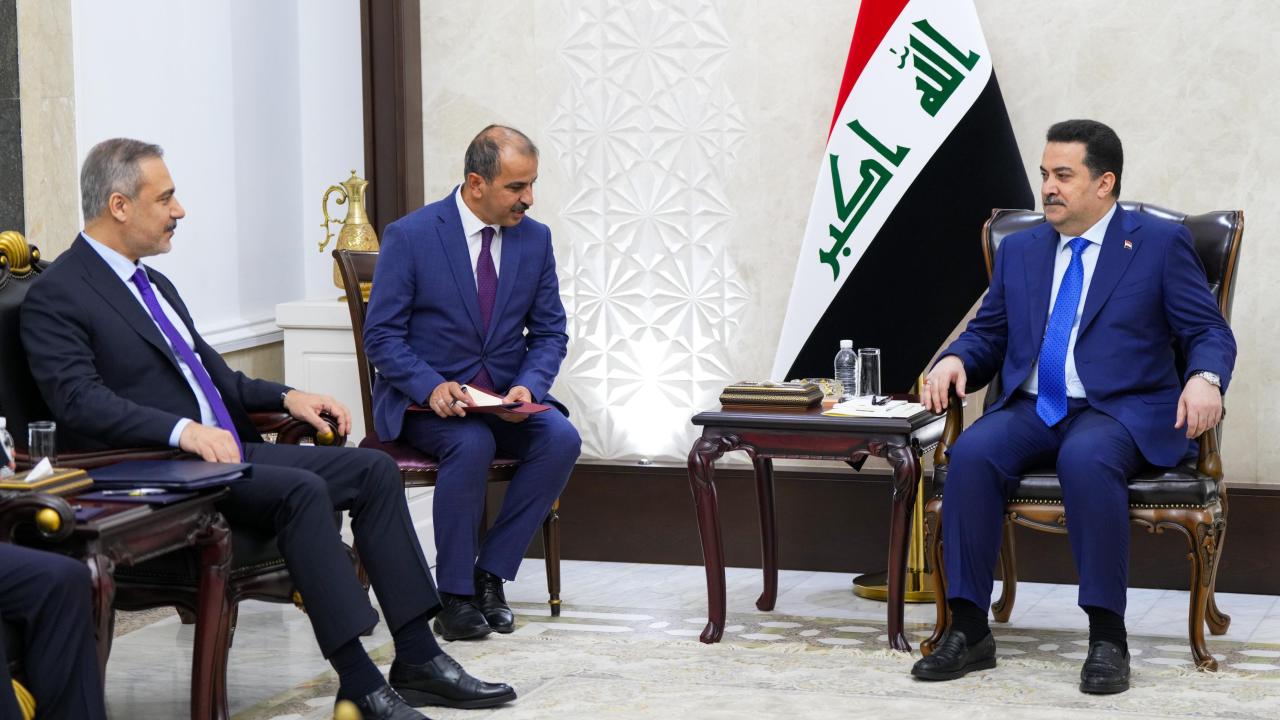 Hakan Fidan ile Irak Başbakanı görüştü: ‘Suriye çatışma alanı olmamalı’