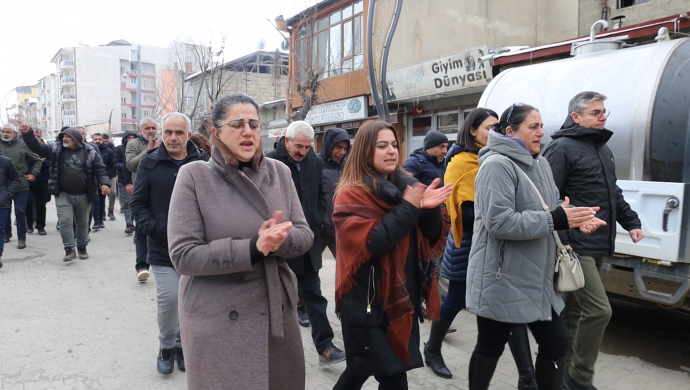 DEM Parti Kağızman’da kayyımı protesto etti