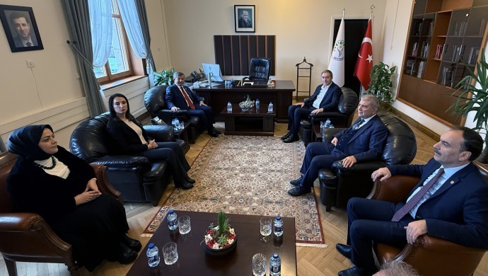 Ahmet Davutoğlu’ndan Tuncer Bakırhan’a taziye ziyareti