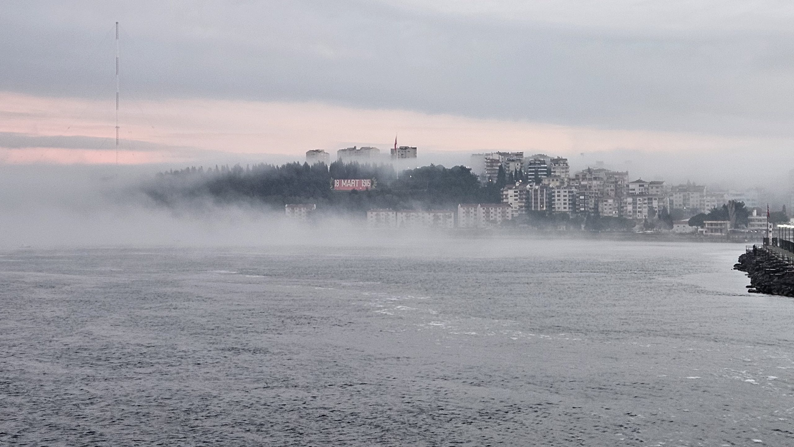 İstanbul Boğazı gemi trafiğine kapatıldı