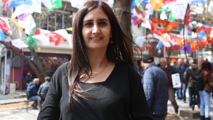 Yerine kayyım atanan Dersim Belediye Eşbaşkanı Birsen Orhan’a ceza