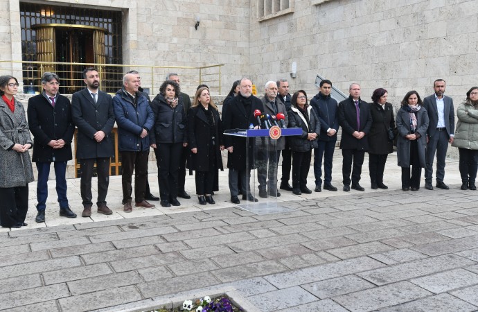 DEM Parti’den Meclis başkanına kayyım çağrısı