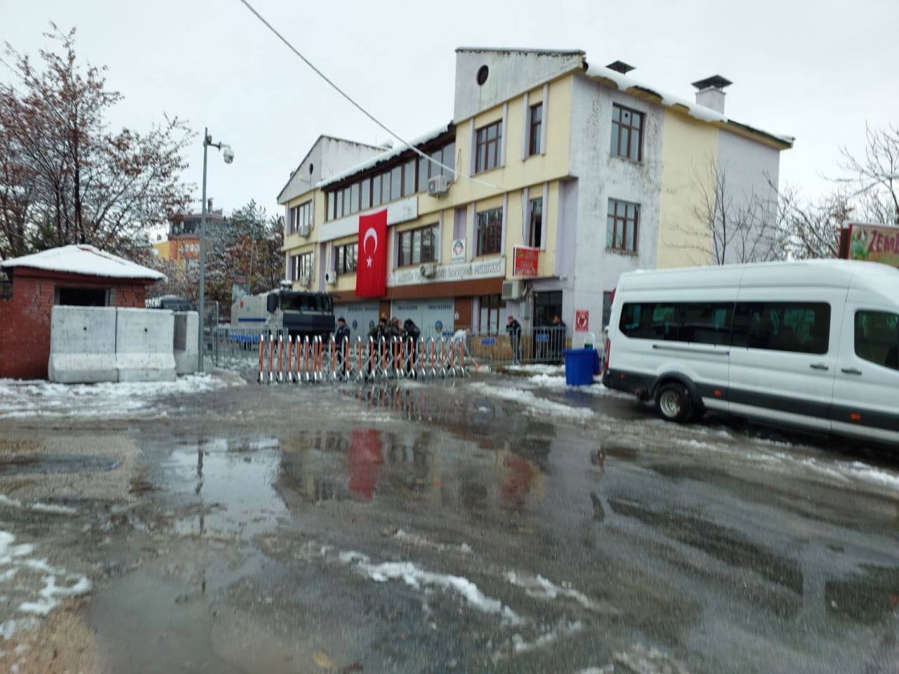 Dersim Belediyesi’nde kayyım 2 işçiyi daha işten çıkardı