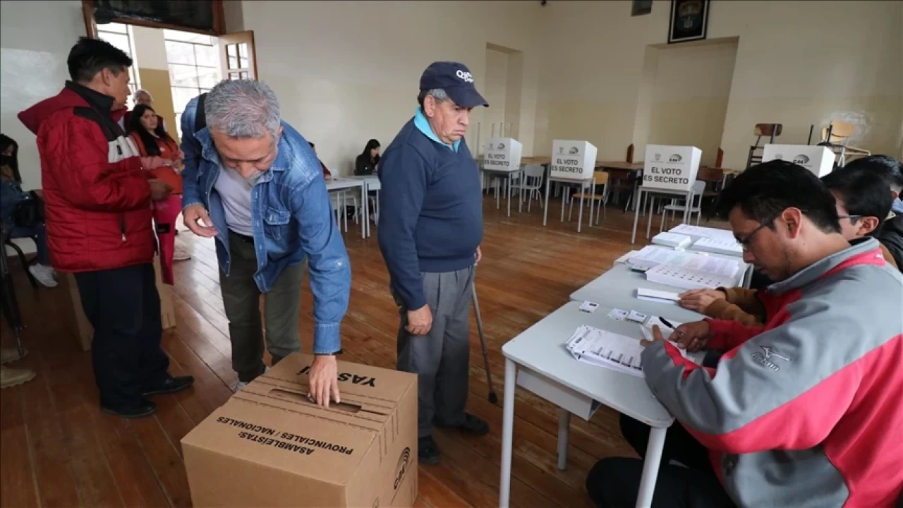 Ekvador’da devlet başkanlığı seçimleri başladı