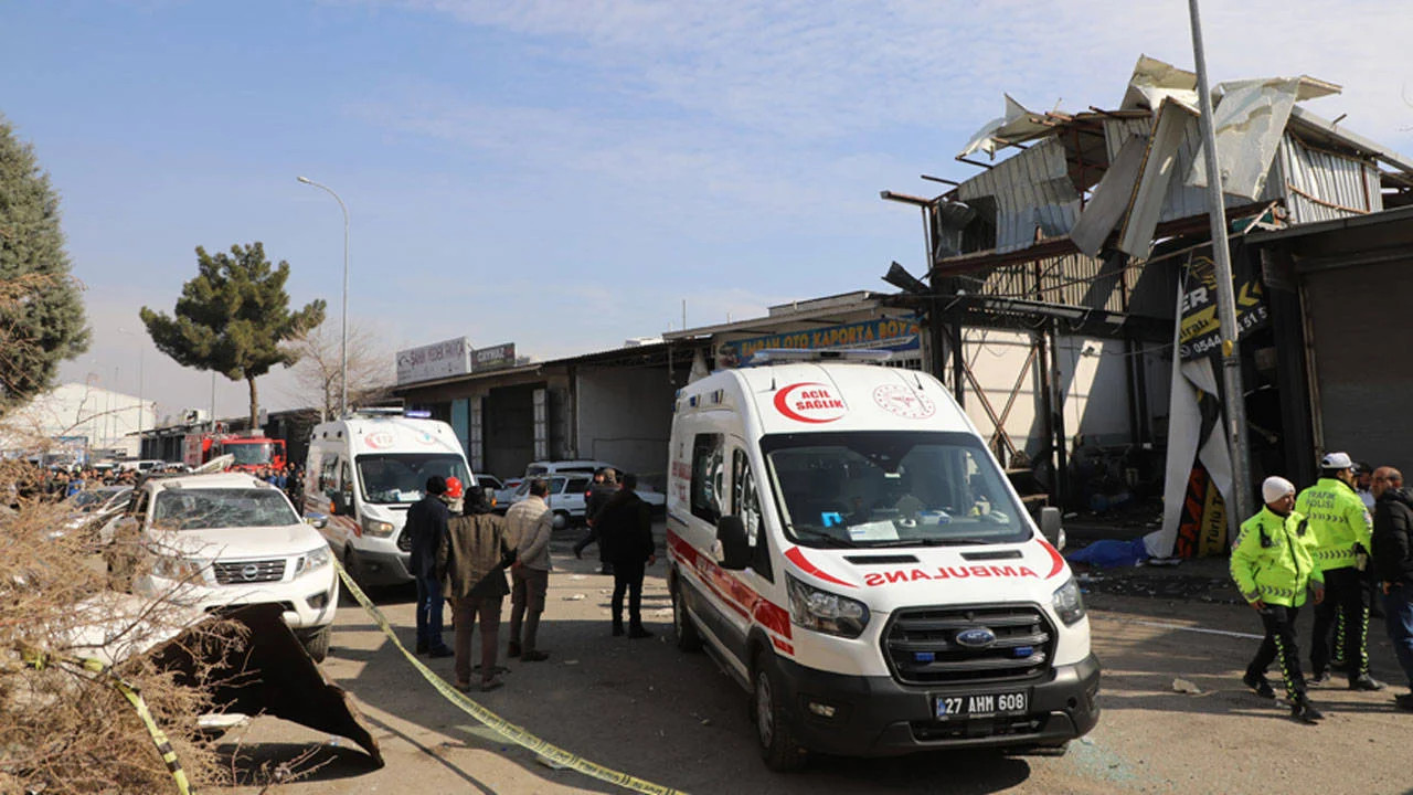  Gaziantep’te yakıt tankeri patladı: 2 kişi hayatını kaybetti, 3 kişi yaralandı