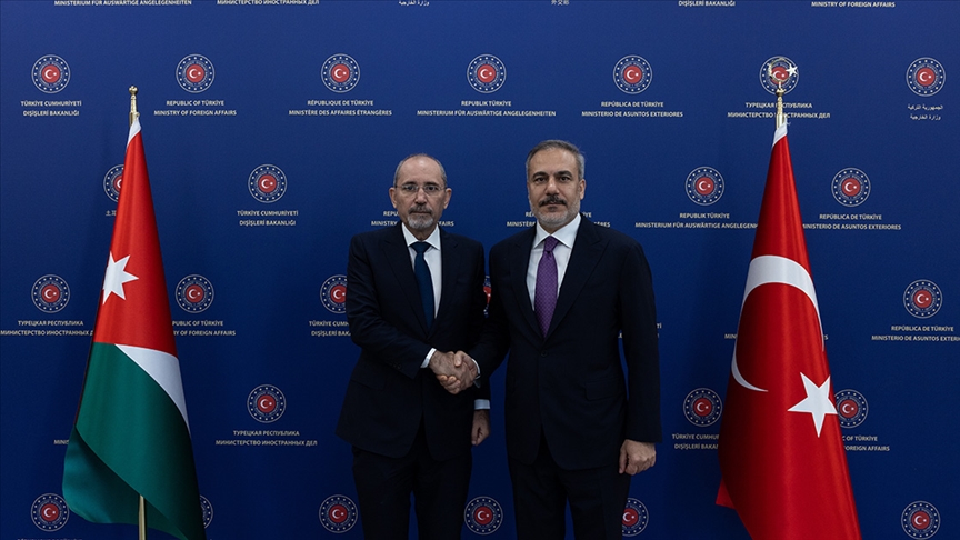 Hakan Fidan, Ürdün Dışişleri Bakanı Safadi’yle görüştü