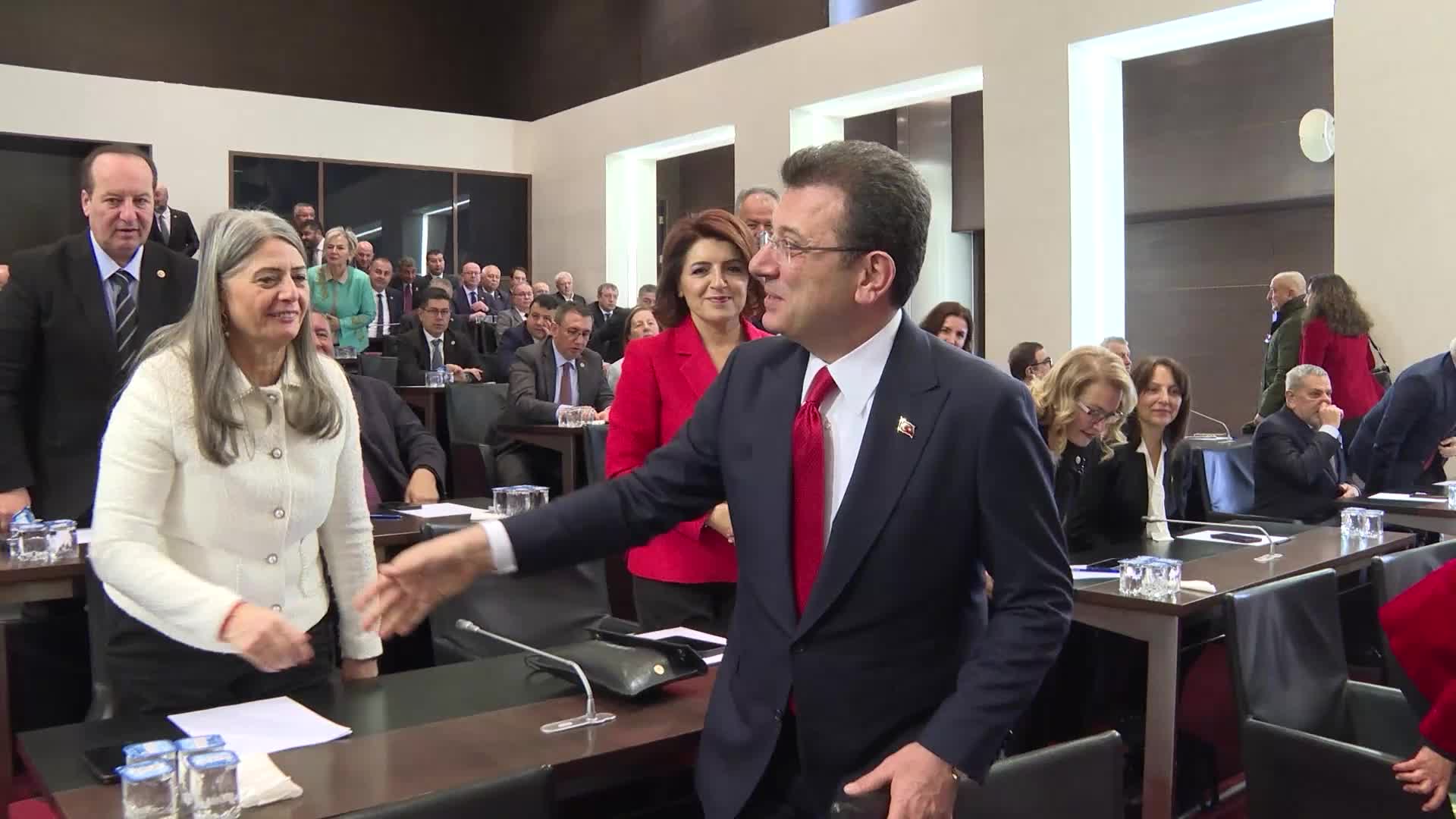 Ekrem İmamoğlu: İmamoğlu da halkın evladıdır, onu halkın elinden alamazsın
