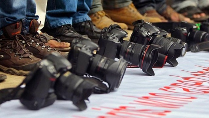 İran’da gazetecilere baskı artıyor: IFJ’den kınama