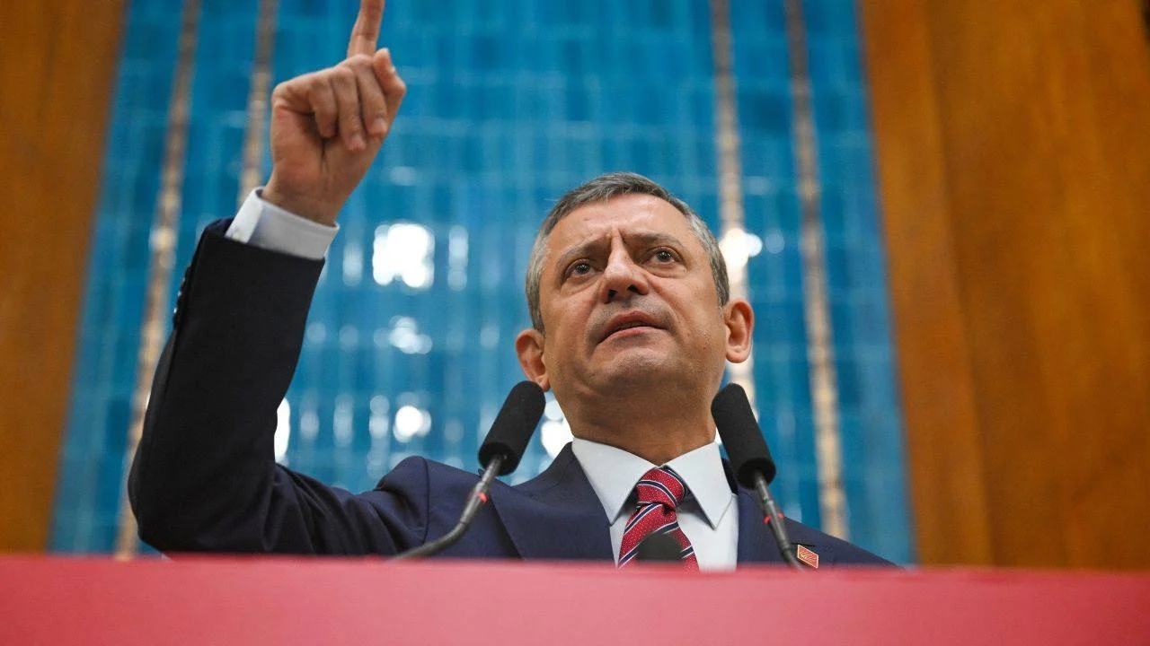 Özgür Özel’den İmamoğlu’na açılan soruşturmaya tepki: Ne kadar korktuklarını gösteriyor