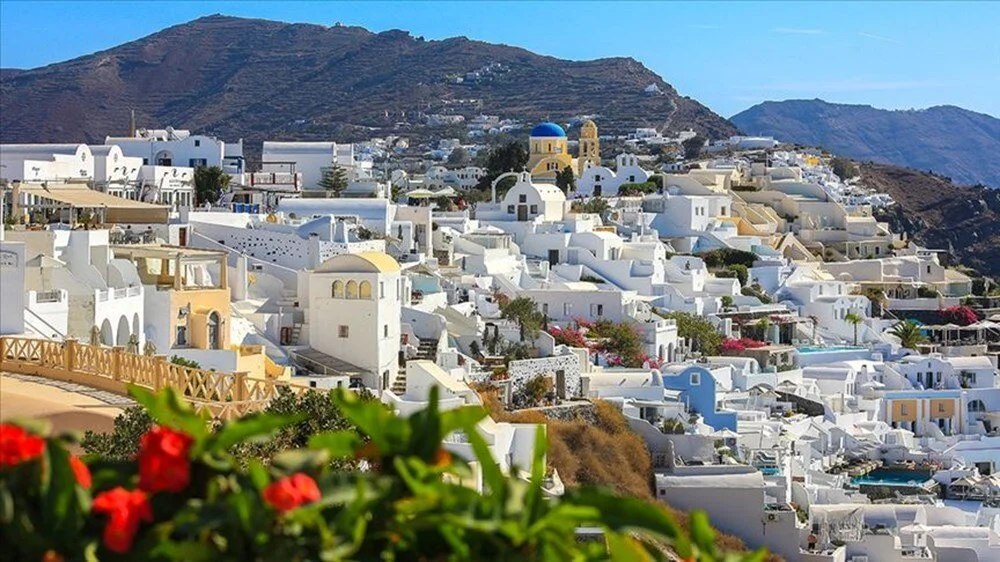 Santorini’de resmi olarak yanardağ uyarısı yapıldı