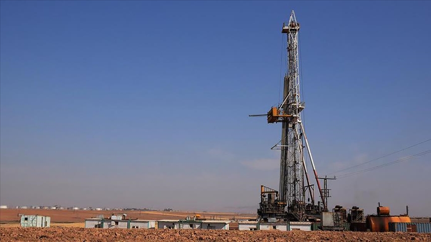 Kuzey ve Doğu Suriye’den Şam’a petrol sevkiyatı başladı