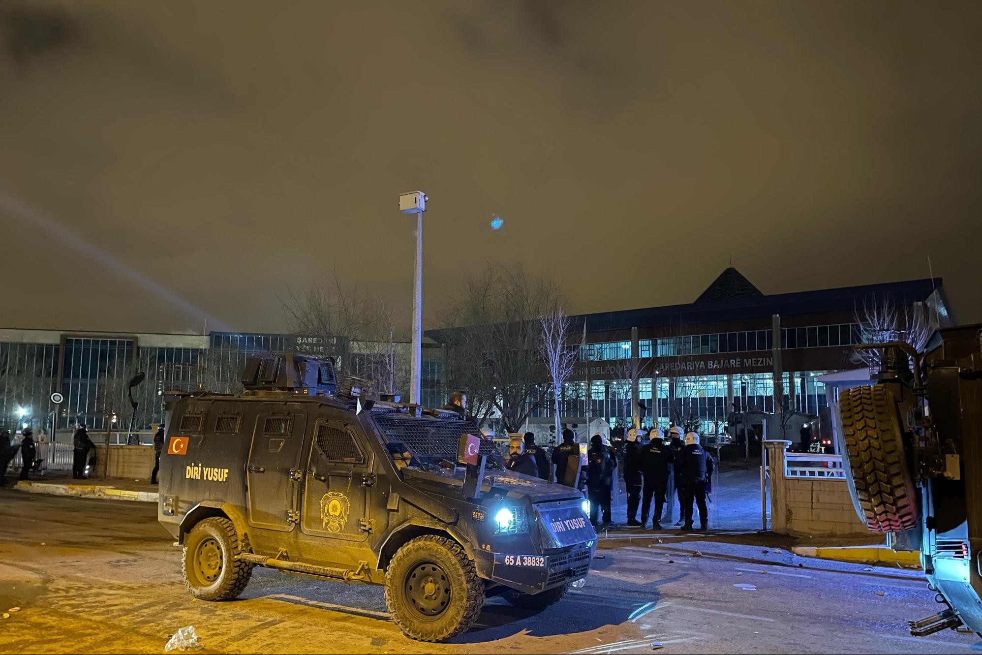 Van Büyükşehir Belediyesi’ne kayyım atandı
