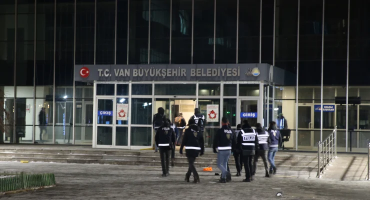 Van’da kayyım emniyet müdür yardımcısını daire başkanlığına atadı