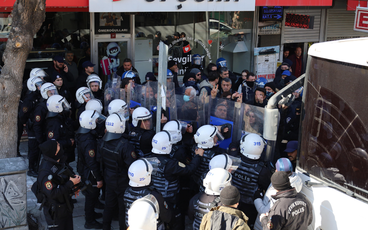 Van’da 5’i çocuk 18 kişi daha tutuklandı
