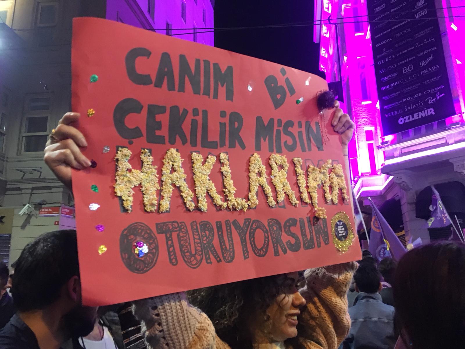 8 Mart’ın resmi tatil olması teklifi AK Partinin oylarıyla reddedildi