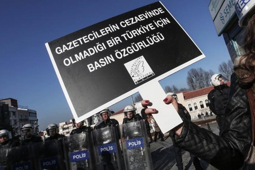 Şubat ayı Basın Özgürlüğü Raporu: Gazeteciler en az 45 kez hakim karşısına çıktı