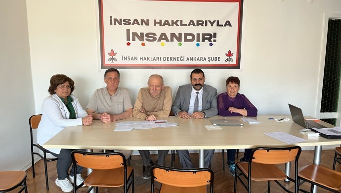 İnsan Hakları Derneği tutuklu gazetecilere kart gönderdi