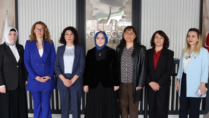 DEM Parti Kadın Meclisi Gelecek Partisi ile görüştü
