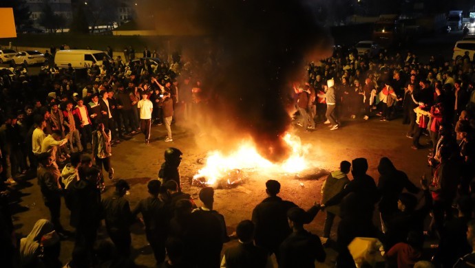 Batman’da Newroz ateşi yakıldı