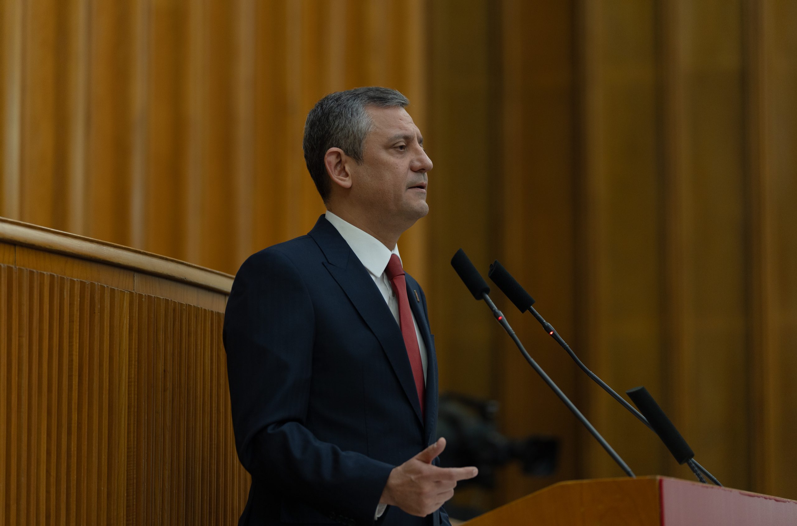 Özgür Özel: Kürt sorunu vardır ve çözülmelidir, kayyımlar tarihe gömülmelidir